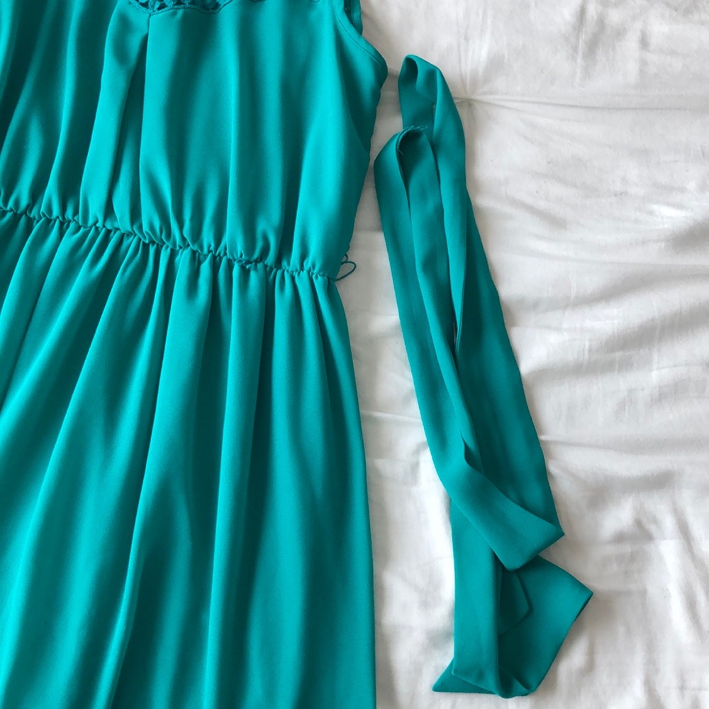 Dress - Picture 3 of 3